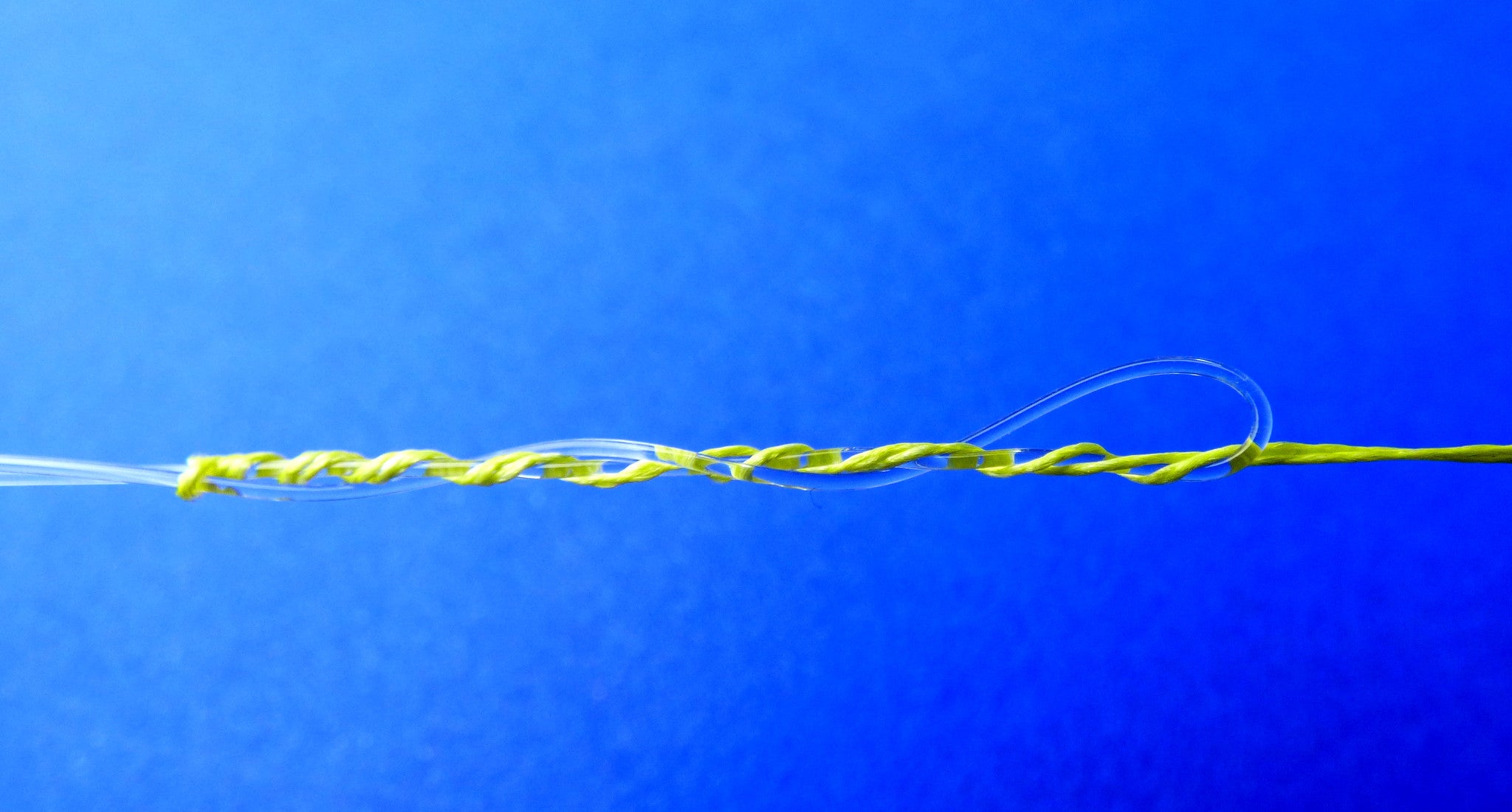 Connecting Braided line to Mono using a Surgeon's loop to tie the Yuca HookEze Pty Ltd