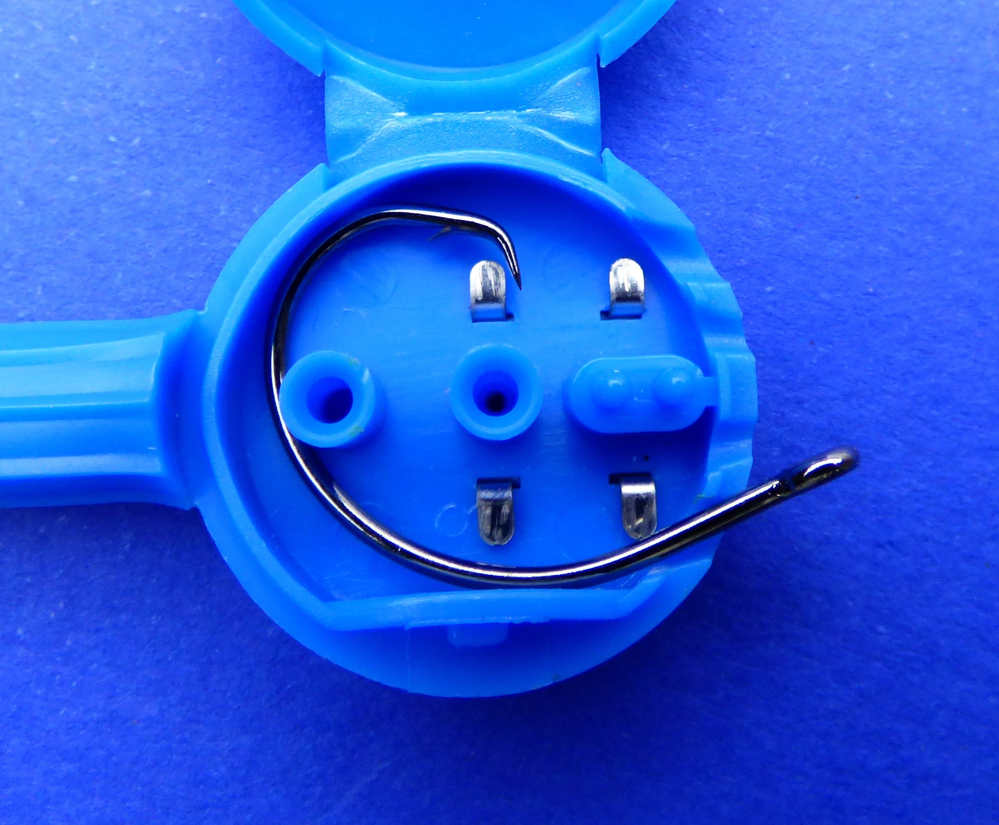Clinch Knot to a 3/0 circle hook